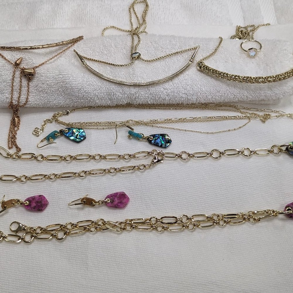 KENDRA SCOTT LOT - 2 PAIR Earrings, FIVE Necklaces SOLD AS A LOT ONLY